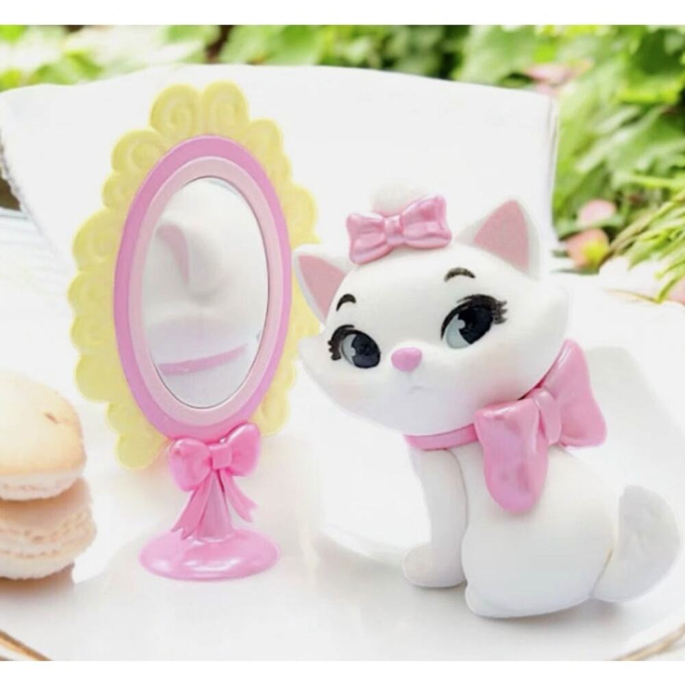 Disney x Miniso Fluffy Cat Lady Marie Collectible Figurine, New Open Blind Box